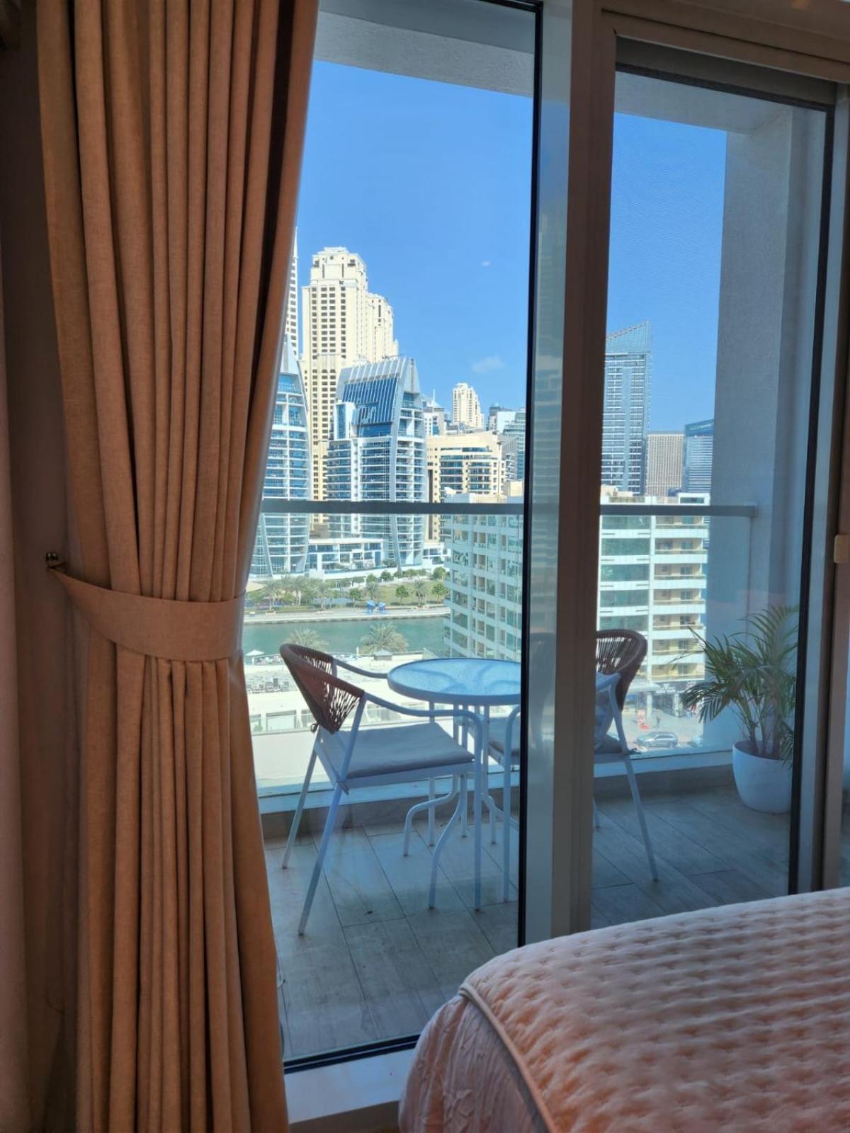 One Marina - Tie Guest house