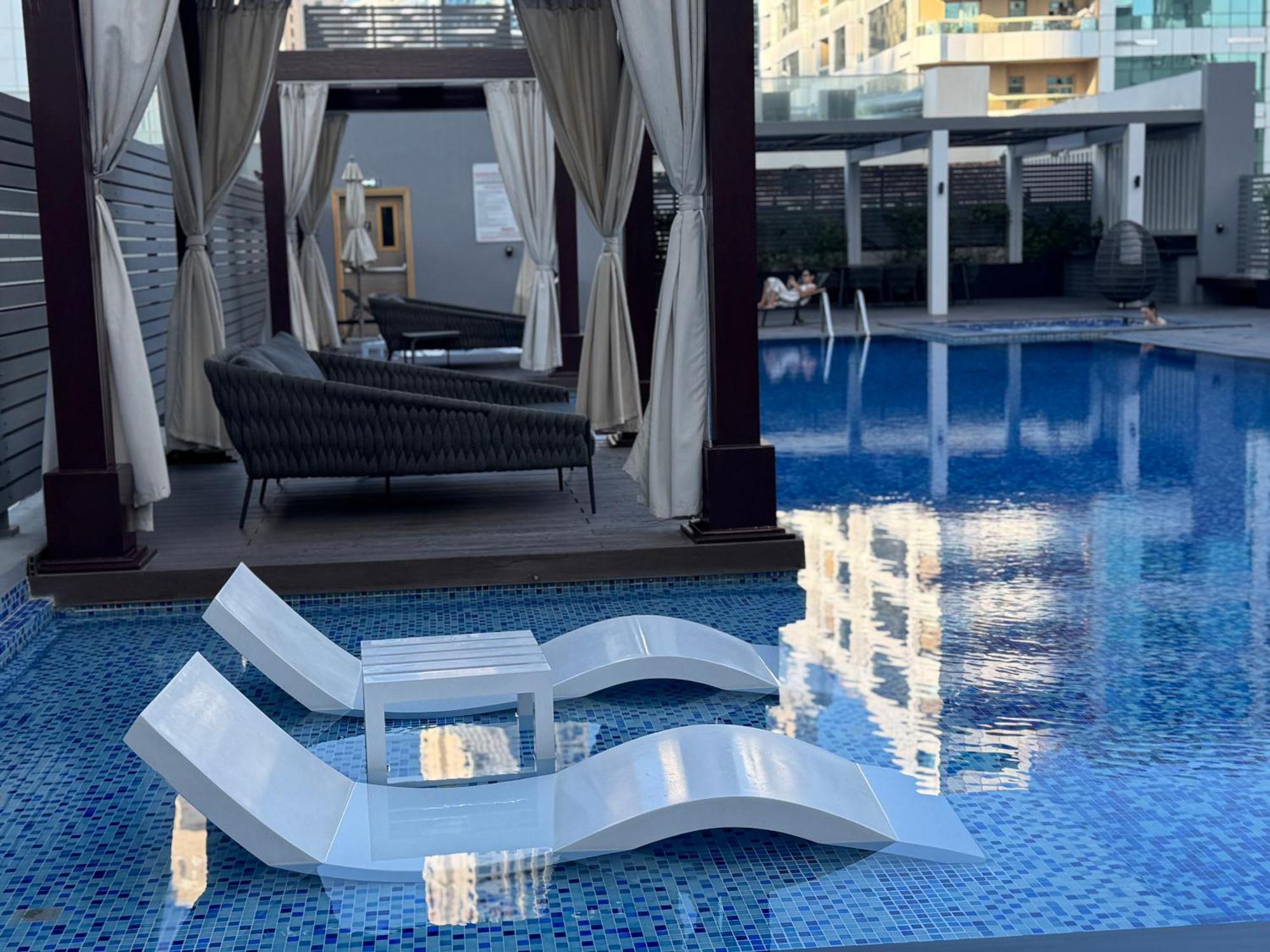 One Marina - Tie Dubai